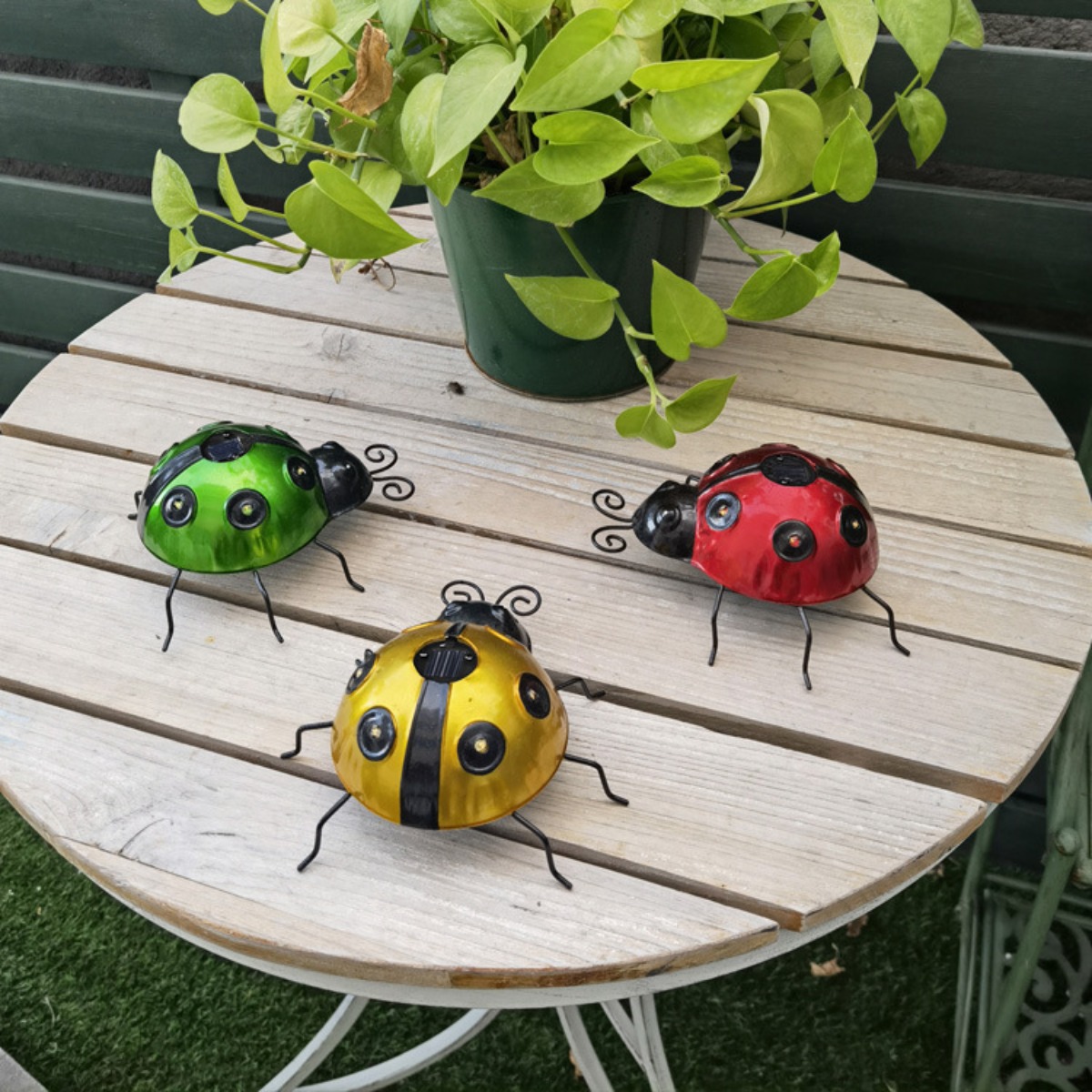 New Solar Iron Art Ladybug Cre - Art Craft Ladybug 评论和价格